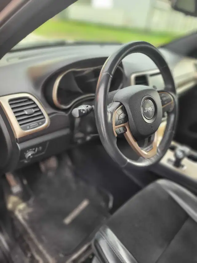 Jeep grand cheerokee laredo - Photo 2