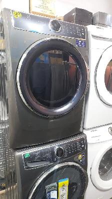 Dryer  - Electrolux ELFE763CATO - Front Load -Slightly