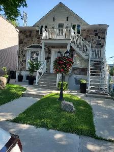 3 1\2  sous-sol  triplex,  construction neuve, moderne