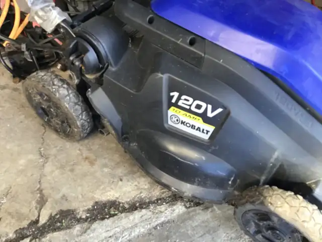 CORDED ELECTRIC LAWNMOWER ( KOBALT)  almost new - Photo 2