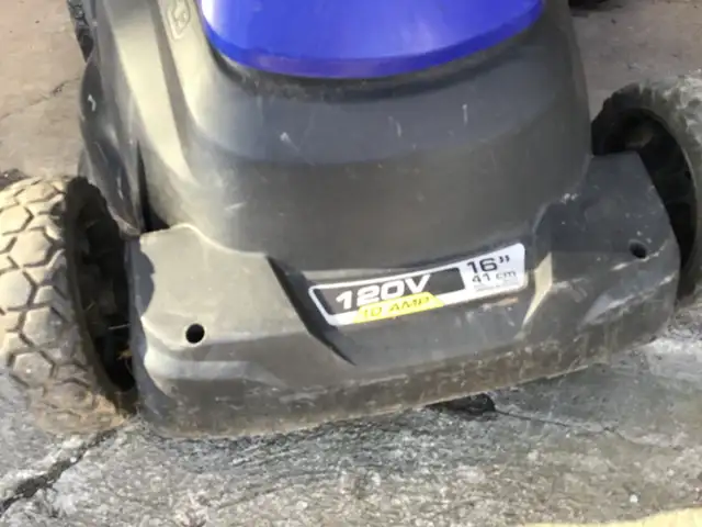 CORDED ELECTRIC LAWNMOWER ( KOBALT)  almost new - Photo 3