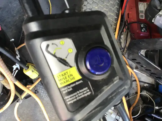 CORDED ELECTRIC LAWNMOWER ( KOBALT)  almost new - Photo 4