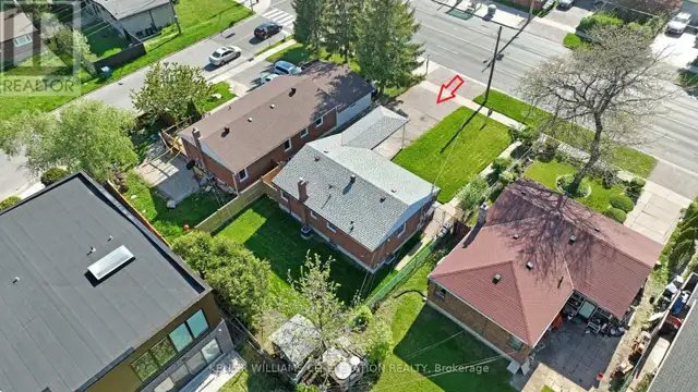 1-Bed   Living Room | Scarborough | $1,500   35% utilities - Photo 13