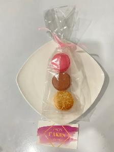 Individual macarons in packaging - Photo 3