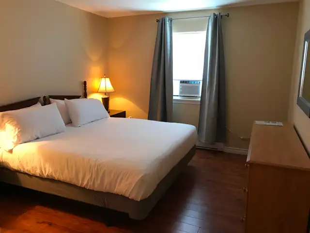 Spacious and quiet  2bedroom unit with washer dryer for June 1st - Photo 6