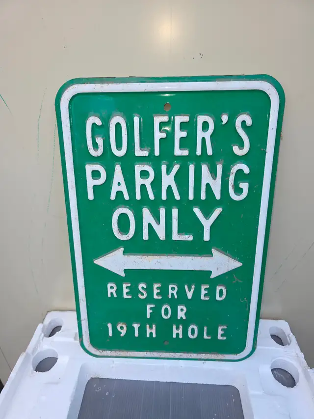 Novelty Metal Signs Golfer's Parking Only Reserved For 19 Holes