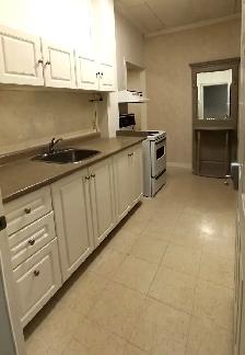 LARGE One-Bedroom SARNIA WATERFRONT AREA - Photo 6