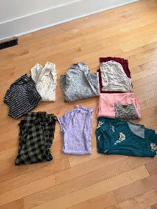 Woman’s Large & XLarge Clothing Tops, pants etc - Photo 2
