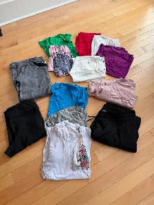 Woman’s Large & XLarge Clothing Tops, pants etc - Photo 8