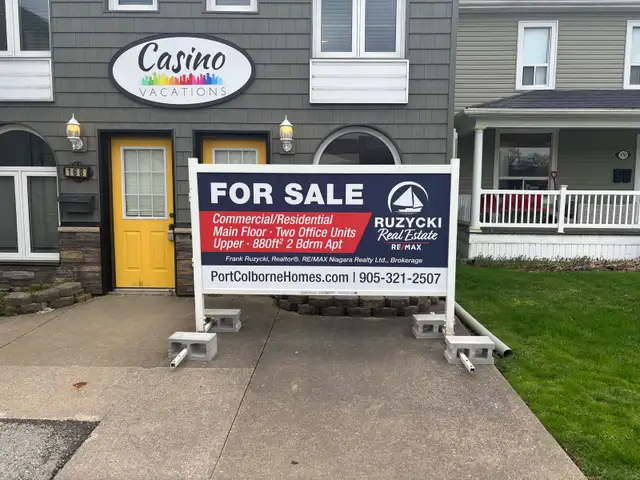 Sign Guru Niagara Mobile and Portable Sign Rentals - Photo 3