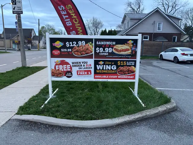 Sign Guru Niagara Mobile and Portable Sign Rentals - Photo 5