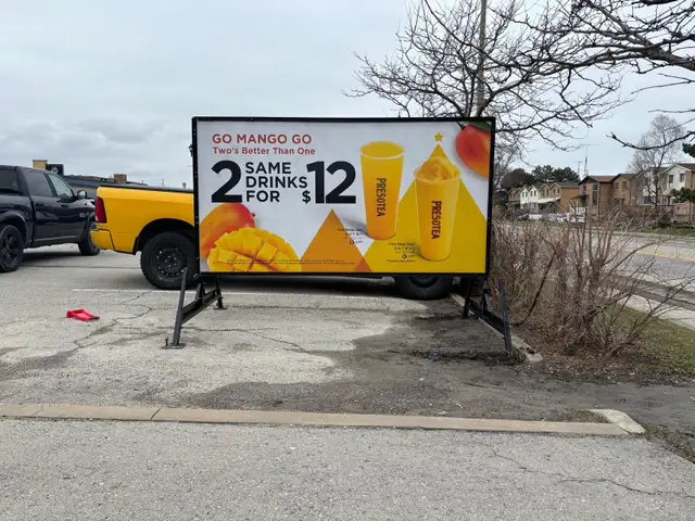 Sign Guru Niagara Mobile and Portable Sign Rentals - Photo 6
