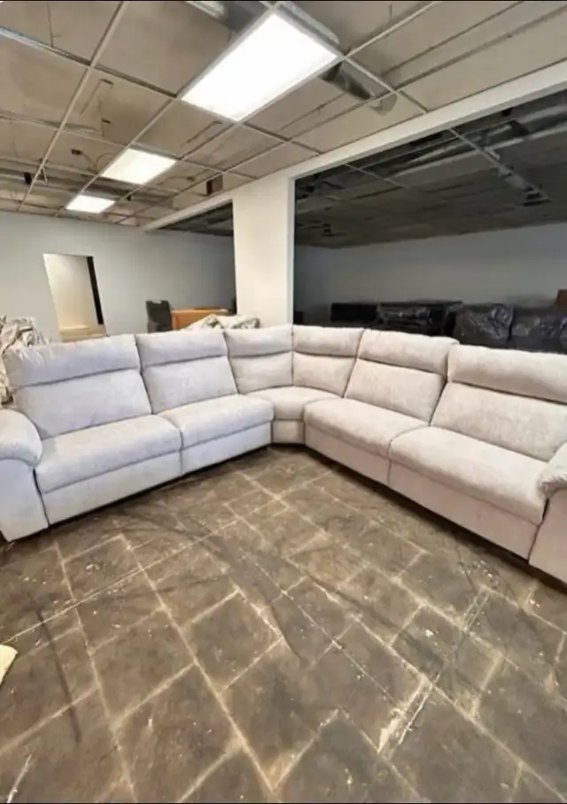 5 PCS SECTIONAL WITH TWO RECLINERS