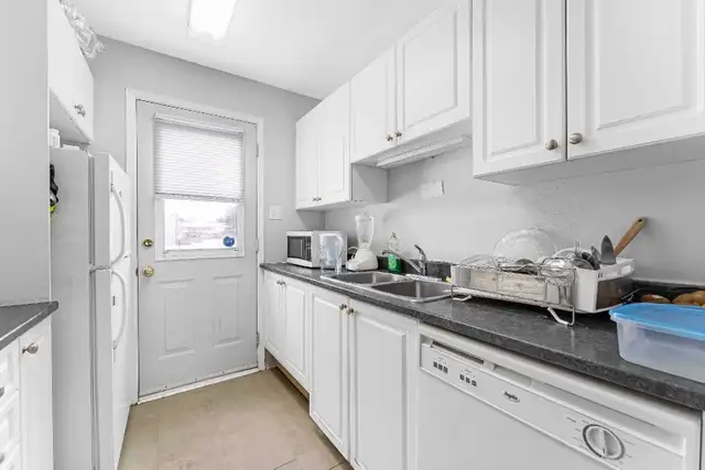 Private Room For Rent - Photo 9
