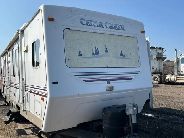 32 ft canyon creek travel trailer - Photo 9
