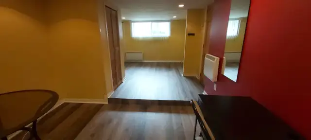 NDG- Studio 2 1/2 à louer, spacieux & lumineux, sous-sol triplex - Photo 4
