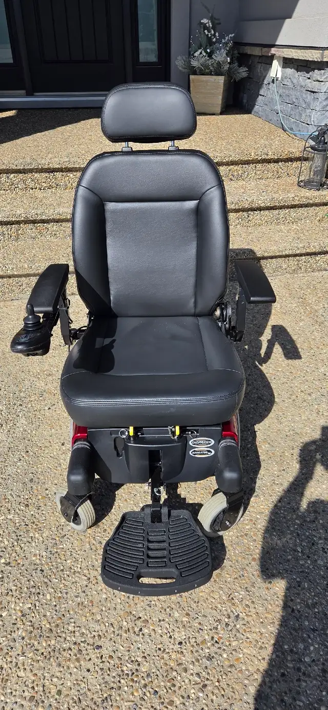 SHOPRIDER P424M MOBILITY CHAIR - Photo 2