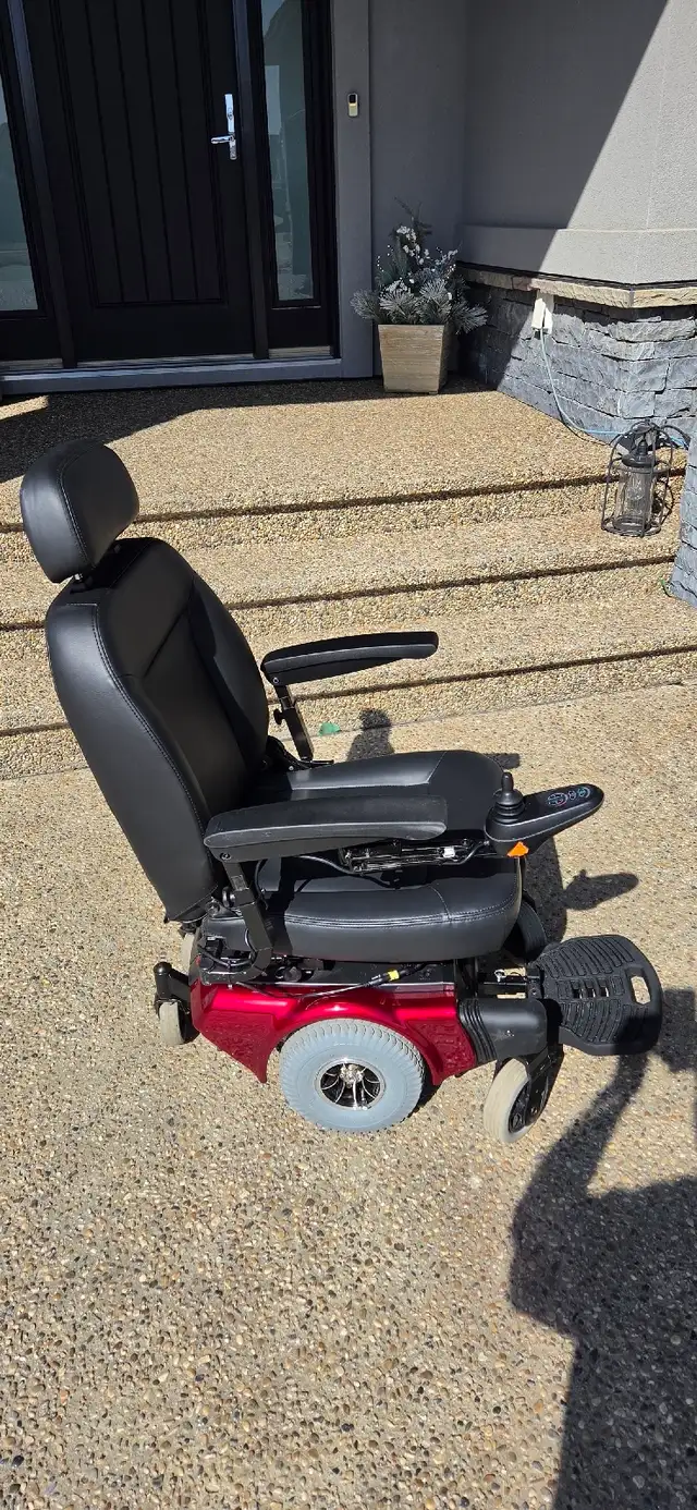 SHOPRIDER P424M MOBILITY CHAIR - Photo 3