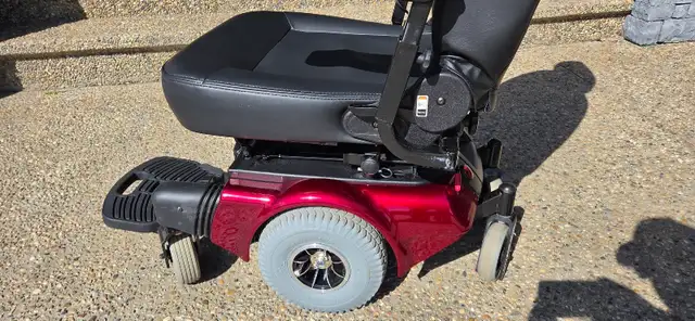 SHOPRIDER P424M MOBILITY CHAIR - Photo 6