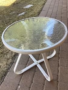 Outdoor side patio table