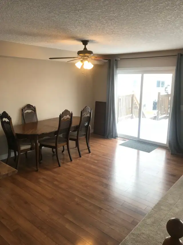 room for rent in Westridge - Photo 4