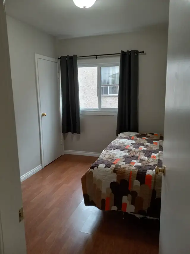 2 Bedroom Main Floor Bungalow - Photo 7