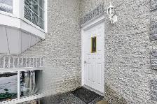 45 Assiniboine #1: 2 Bedroom (Nepean, Ottawa) - Photo 2