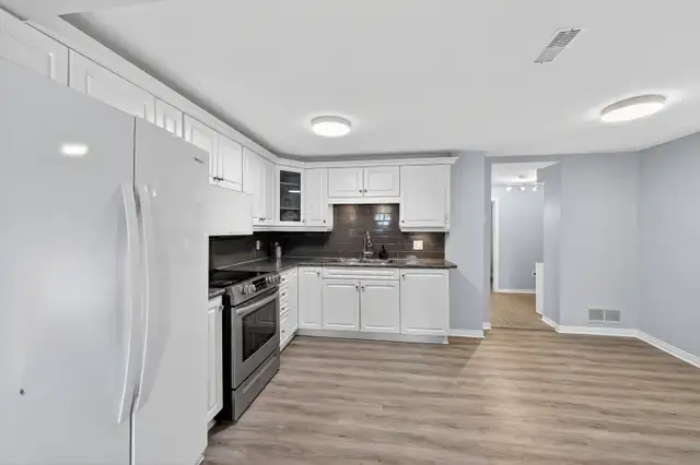 45 Assiniboine #1: 2 Bedroom (Nepean, Ottawa) - Photo 4