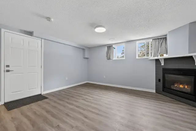 45 Assiniboine #1: 2 Bedroom (Nepean, Ottawa) - Photo 11