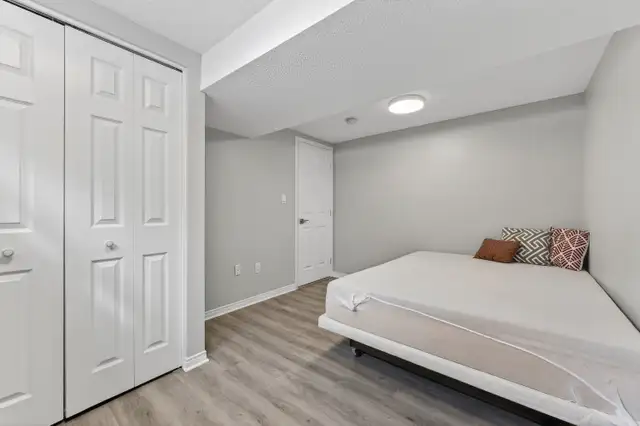 45 Assiniboine #1: 2 Bedroom (Nepean, Ottawa) - Photo 16