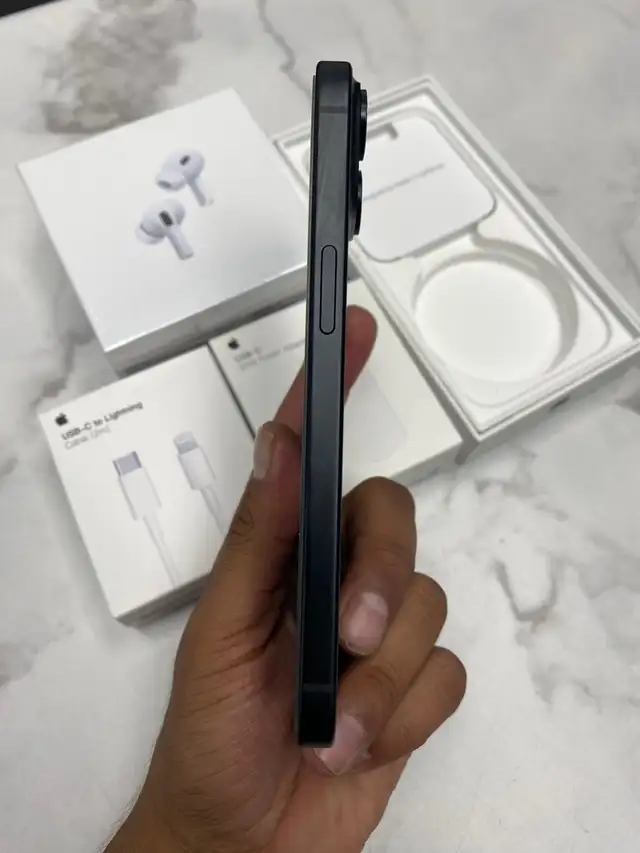 iPhone 15 128GB 89% batt AirPods Pkg/Delivery - Photo 3