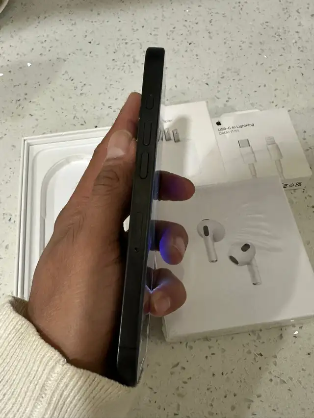 iPhone 15 Pro 128gb 86% batt Airpods/Charger Set/Delivery - Photo 7
