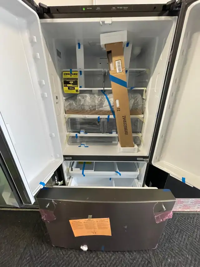 NEW 36" GE Fridge (Internal Ice & Water Dispenser) 27 Cu.Ft - Photo 3