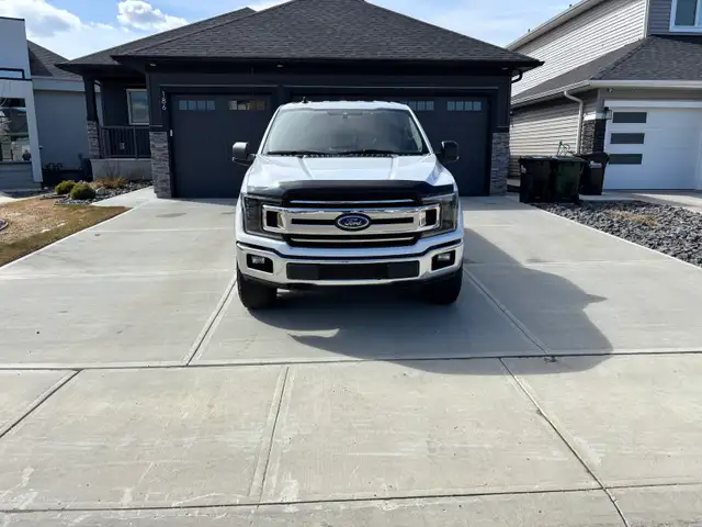 2020 FORD F-150 XLT REGULAR CAB / 8’ BOX / 4WD / ~130,000 KMS - Photo 2