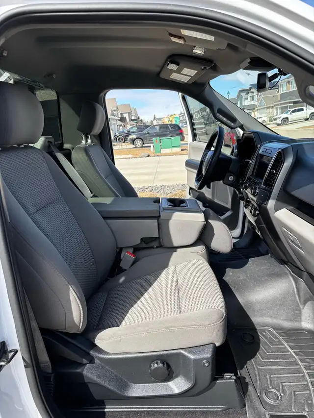 2020 FORD F-150 XLT REGULAR CAB / 8’ BOX / 4WD / ~130,000 KMS - Photo 8