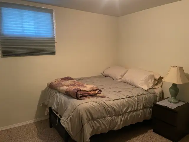 close to Upgrader  room for rent
