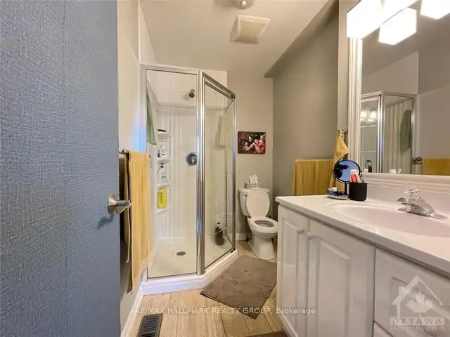 Single House for rent, Kanata - Photo 6