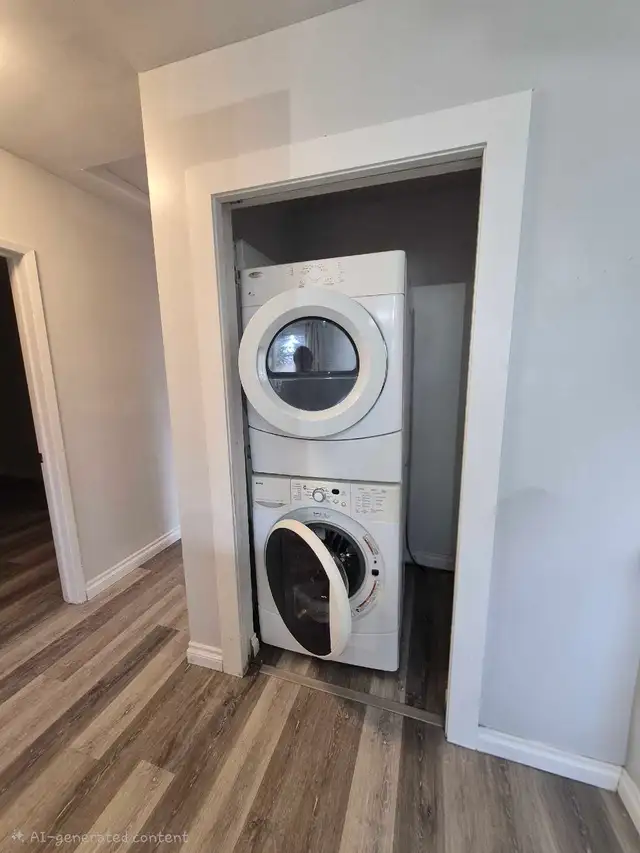 3 Bedroom, 1 Bathroom Main Floor Unit - Photo 3
