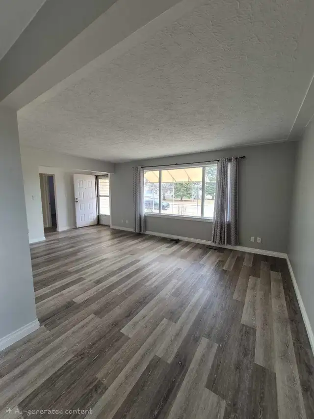 3 Bedroom, 1 Bathroom Main Floor Unit - Photo 5
