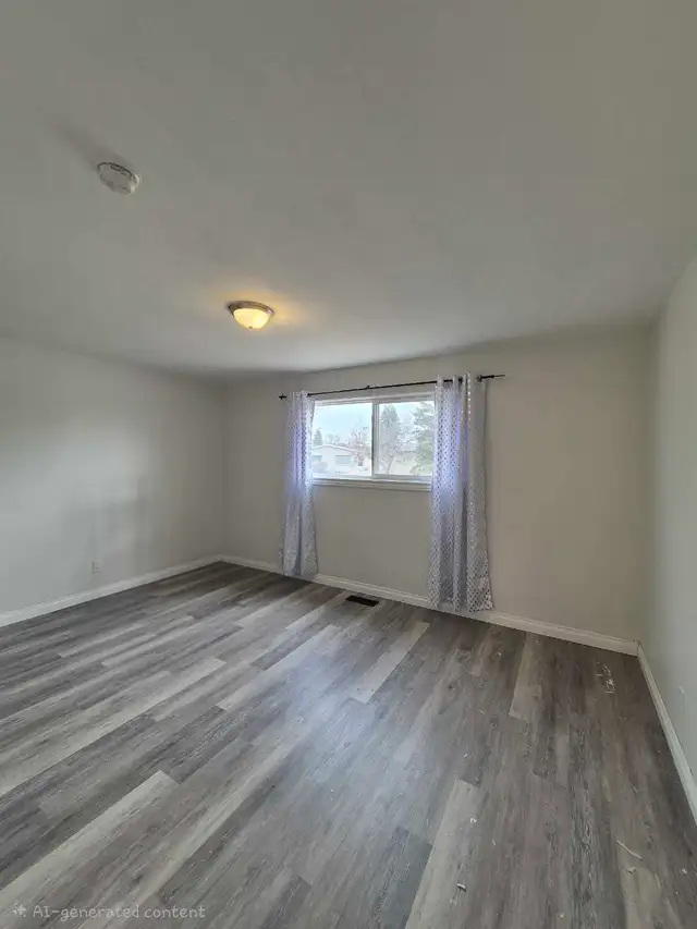 3 Bedroom, 1 Bathroom Main Floor Unit - Photo 6