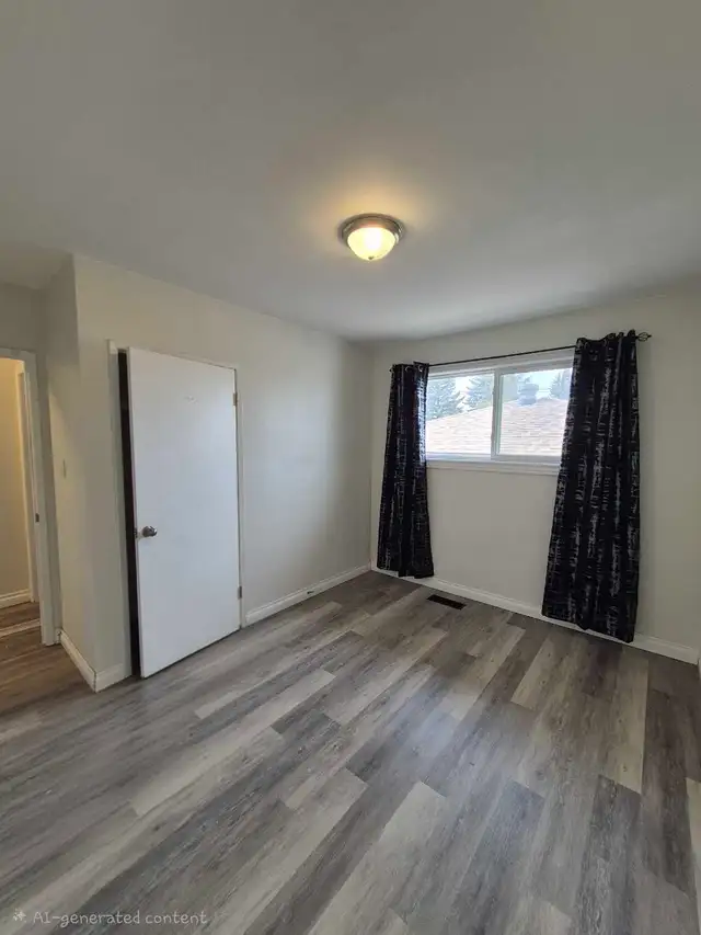 3 Bedroom, 1 Bathroom Main Floor Unit - Photo 8