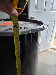 Metal Barrels - Photo 2