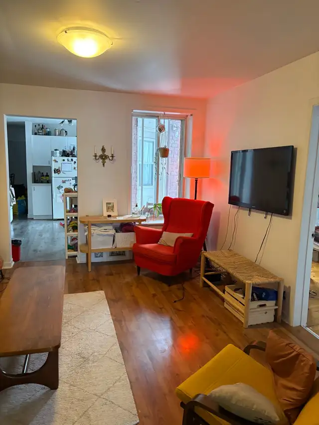 Huge 4 Bedroom …de Lorimier…near Lafontaine Park - Photo 3