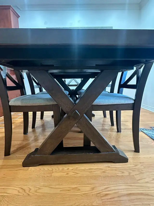TABLE DE CUISINE EN BOIS AVEC 6 CHAISES ET EXTENSION - Photo 5