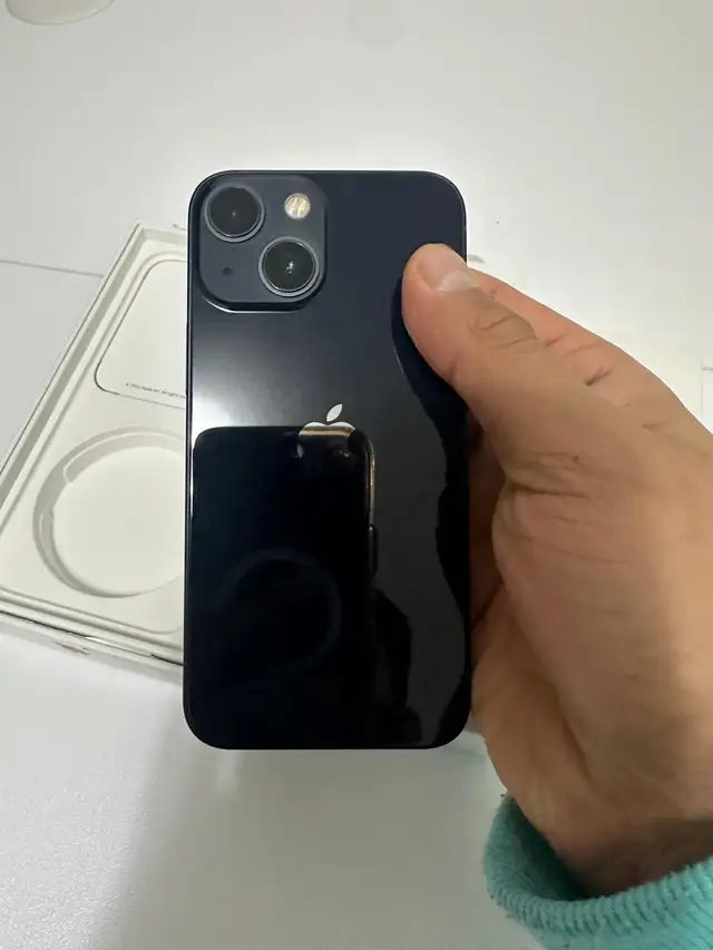 iPhone 13 mini 256gb Airpods/Charger/Delivery - Photo 6