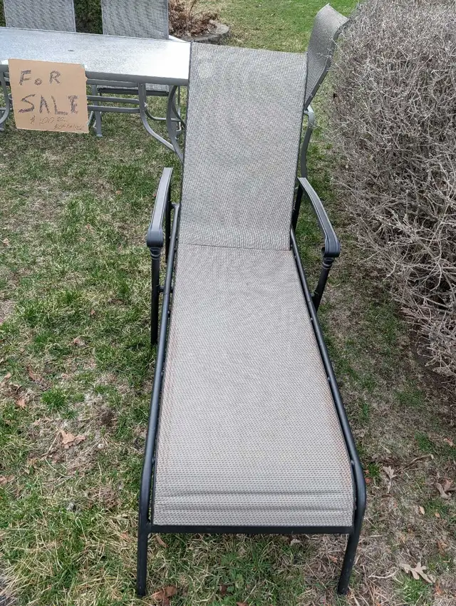 GARAGE SALE 30 PINEGROVE BELLEVILLE ONTARIO SAT MAY 2 8:30AM - Photo 5