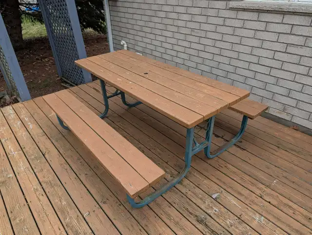 GARAGE SALE 30 PINEGROVE BELLEVILLE ONTARIO SAT MAY 2 8:30AM - Photo 6
