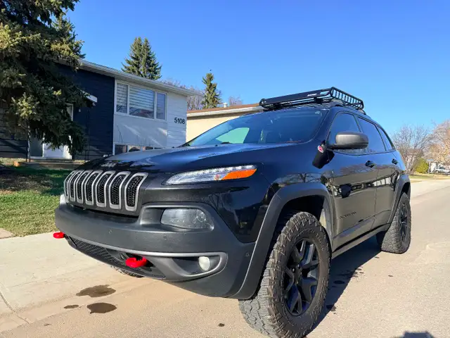 2015 Jeep Cherokee Trailhawk - Photo 2