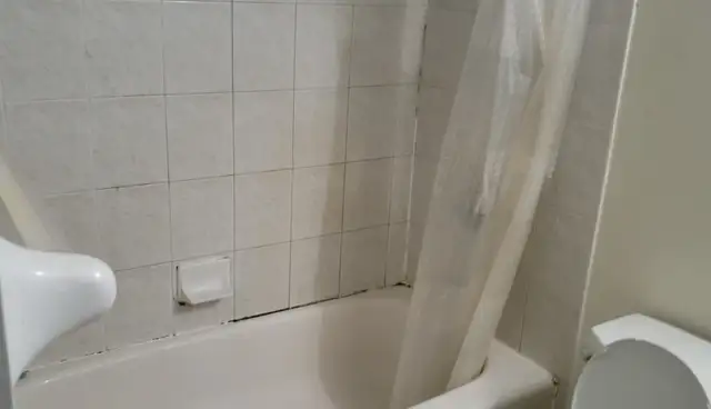 Room For Rent - Photo 4
