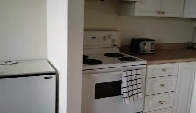 Room For Rent - Photo 7